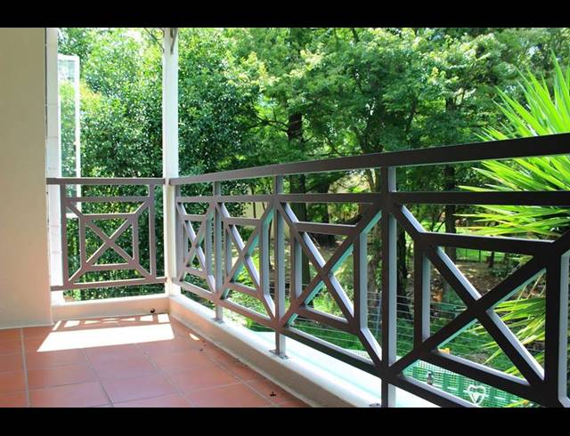 2 BEDROOM TOWNHOUSE FOR SALE IN STRATHAVON